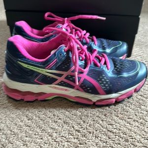 ASICS Gel Kayano 22 running shoes sneaker blue pink women 6.5 EUC